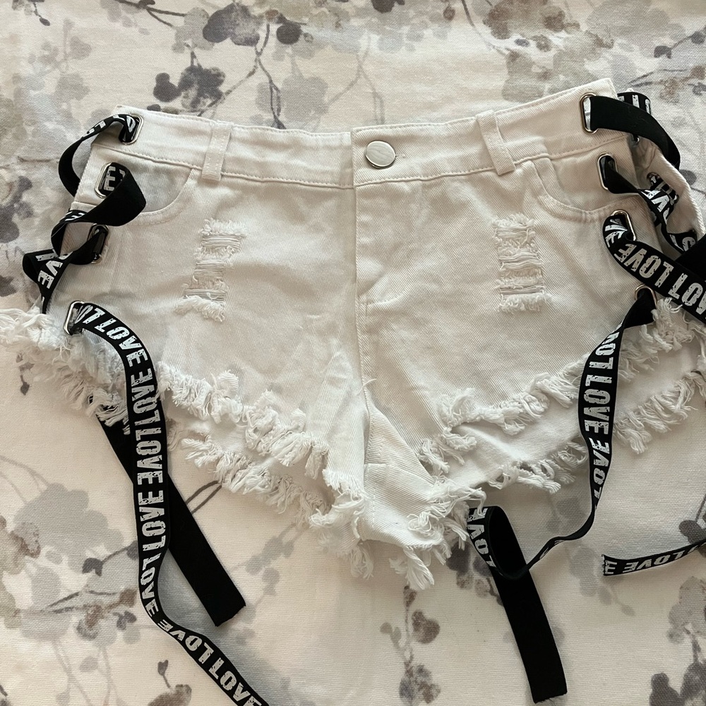 White Jean shorts size xs